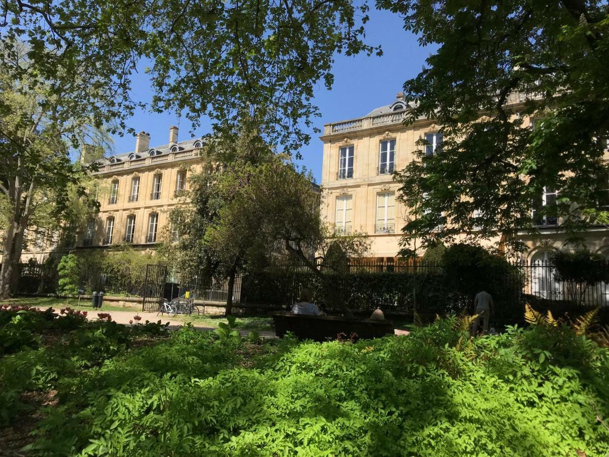 Romance Au Coeur De Bordeaux / Jardin Public Exteriér fotografie